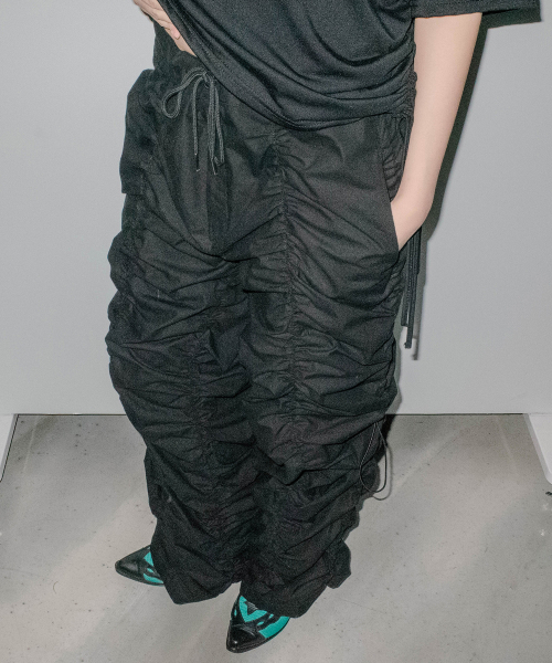CHICKS(チックス)の「ストリングシャーリングテックパンツブラック(その他パンツ・レディース・ブラック・ONE SIZE)」の3枚目の写真