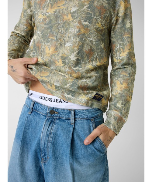 GUESS JEANS(ゲスジーンズ)の「MENS Waffle Tee Tシャツ 長袖 ロンT(Tシャツ/カットソー・メンズ・グリーン系カモフラージュ・LARGE/MEDIUM/X-LARGE/SMALL)」の3枚目の写真
