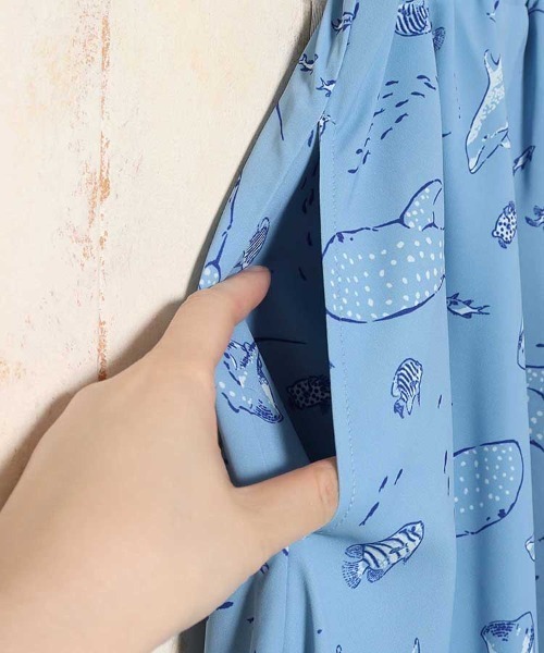Bleu Bleuet(ブルーブルーエ)の「海の生き物総柄スカート(スカート・レディース・ネイビー/ブルー・M)」の17枚目の写真