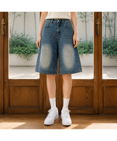 BBAEBBAE(ペッペ)の「バックバンディングヴィンテージ立体ウォッシングストレートバミューダデニムパンツ4COLOR(その他パンツ・レディース・ブラック/スカイブルー/アッシュグレー/ダークブルー・SMALL/MEDIUM/LARGE/X-LARGE)」の4枚目の写真