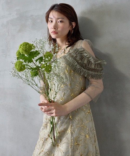 Kana(カナ)の「花柄刺繍ボリュームフリル袖フレアドレス パーティー 結婚式 お呼ばれ オケージョン(ドレス・レディース・チャコールグレー/ブラック/ライトグリーン・M)」の22枚目の写真