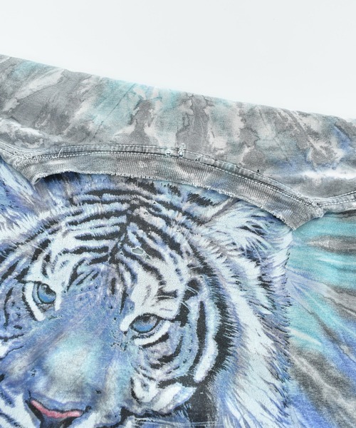 GILDAN(ギルダン)の「【USED】Y2K GILDAN “White tiger” タイダイ アニマル Tシャツ USA製(Tシャツ/カットソー・メンズ・ブルー・X-LARGE)」の11枚目の写真