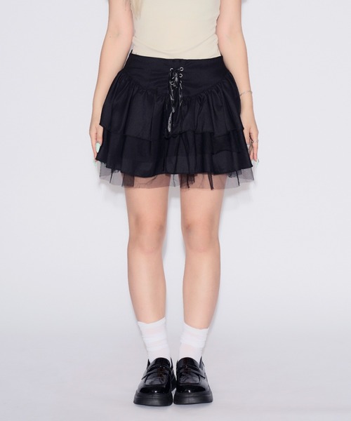 tinkerend(ティンカーエンド)の「Lace-up Tiered Flared Mini Skirt / レースアップティアードフレアミニスカート(スカート・レディース・ブラック・FREE)」の11枚目の写真
