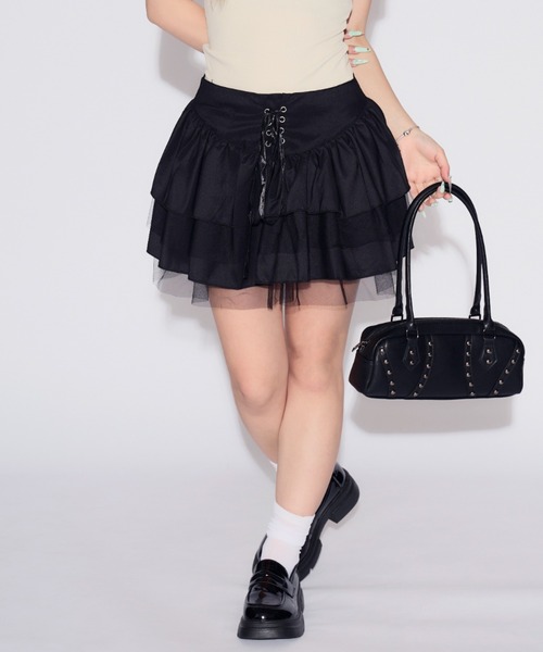 tinkerend(ティンカーエンド)の「Lace-up Tiered Flared Mini Skirt / レースアップティアードフレアミニスカート(スカート・レディース・ブラック・FREE)」の13枚目の写真