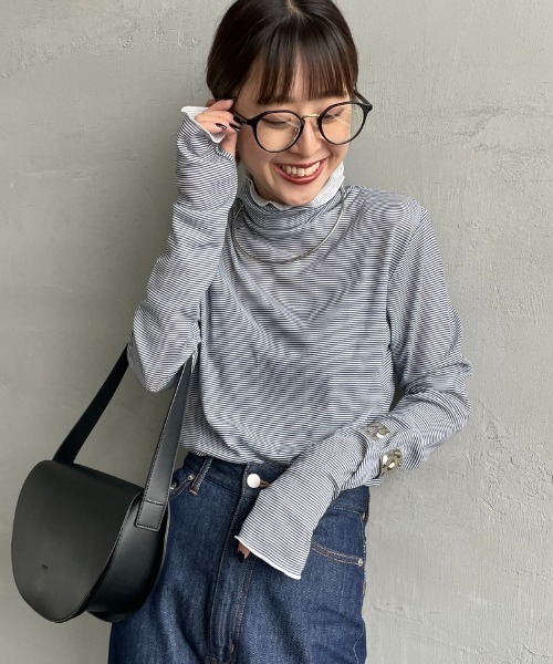 Robert P.Miller（ロバート ピー ミラー）の「[MILLER/ミラー] 別注 パネルリブ シアータートルネックTシャツ（Tシャツ/カットソー・レディース・ネイビー/オレンジ/ネイビー系/ブラック/オフホワイト・F）」の5枚目の写真