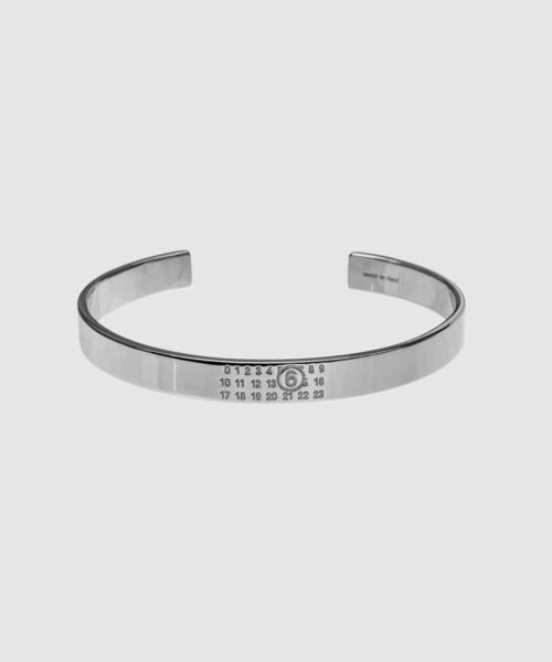 MM6 Maison Margiela(エムエムシックス メゾン マルジェラ)の「Cuff(ブレスレット・レディース・その他1・05/03/06/04)」の1枚目の写真