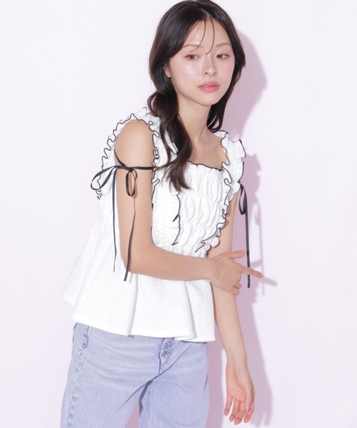 JILL by JILL STUART(ジルバイジルスチュアート)の「フリルシュリンクトップス(シャツ/ブラウス・レディース・ブルー/ブラック系その他/ホワイト・FREE)」の16枚目の写真