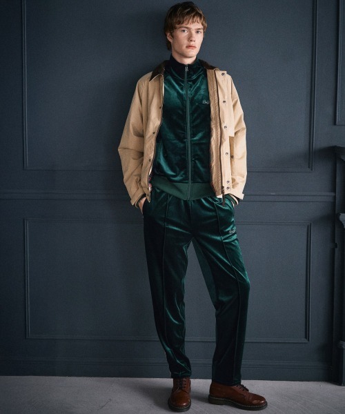 Bukta(バクタ)の「ベロア トラック ジャケット(ブルゾン・メンズ・グリーン/チャコール・LARGE/MEDIUM/X-LARGE)」の4枚目の写真