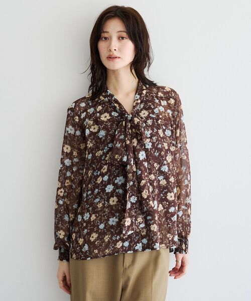 YECCA VECCA(イェッカヴェッカ)の「フラワー柄シアーボウタイブラウス(シャツ/ブラウス・レディース・ブラウン/ピンクベージュ・FREE)」の20枚目の写真