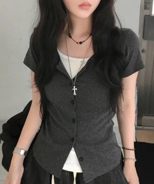 AVYL(アヴィル)の「フェイクレイヤード半袖カーディガン(Tシャツ/カットソー・レディース・グレー・M)」の1枚目の写真