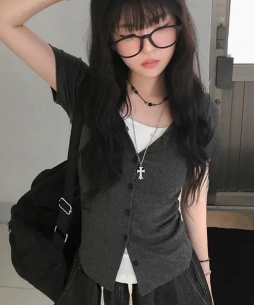 AVYL(アヴィル)の「フェイクレイヤード半袖カーディガン(Tシャツ/カットソー・レディース・グレー・M)」の5枚目の写真