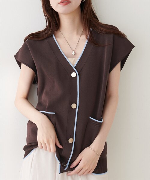 natural couture(ナチュラルクチュール)の「配色ノースリニットカーディガン(カーディガン/ボレロ・レディース・ネイビー/ブラウン/ボルドー/オフホワイト・FREE)」の19枚目の写真