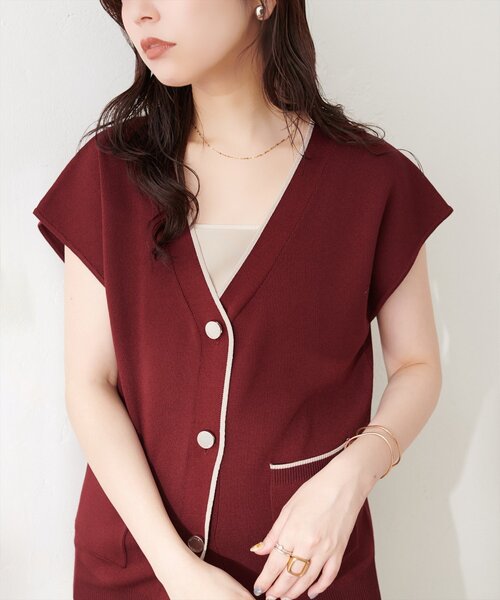 natural couture(ナチュラルクチュール)の「配色ノースリニットカーディガン(カーディガン/ボレロ・レディース・ネイビー/ブラウン/ボルドー/オフホワイト・FREE)」の15枚目の写真