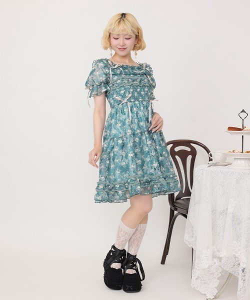 axes femme POETIQUE(アクシーズファムポエティック)の「フラワーレースギャザーワンピース(ワンピース・レディース・キナリ/ブラウン/グリーン・MEDIUM)」の3枚目の写真