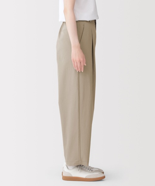無印良品(ムジルシリョウヒン)の「婦人 撥水ストレッチ チノタックワイドパンツ(チノパンツ・レディース・アイボリー/ブラック/ダークグレー/サンドベージュ・XL/XXL/L/XS/M/S)」の21枚目の写真