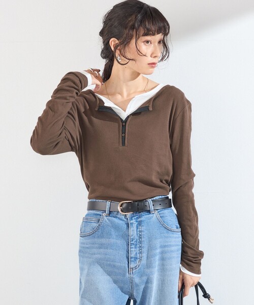 SHIPS Colors(シップス カラーズ)の「SHIPS Colors:〈手洗い可能〉シアー ドライタッチ コンビ ヘンリーネック トップス(Tシャツ/カットソー・レディース・ブラウン/ブラック/オフホワイト・ONE SIZE)」の3枚目の写真