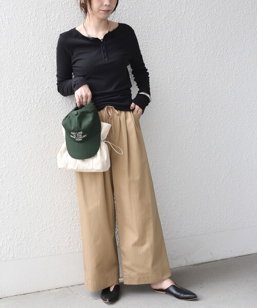 SHIPS Colors(シップス カラーズ)の「SHIPS Colors:〈手洗い可能〉シアー ドライタッチ コンビ ヘンリーネック トップス(Tシャツ/カットソー・レディース・ブラウン/ブラック/オフホワイト・ONE SIZE)」の14枚目の写真