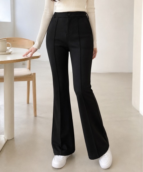 Mku Ekta（ムクエクタ）の「ハイウエストセンタープレススリムフィットフレアパンツ（その他パンツ・レディース・ブラック・XL/L/S）」の4枚目の写真