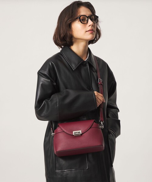 green label relaxing(グリーンレーベルリラクシング)の「2WAY 金具 フラップショルダーバッグ(トートバッグ・レディース・ワイン/ブラック・FREE)」の10枚目の写真