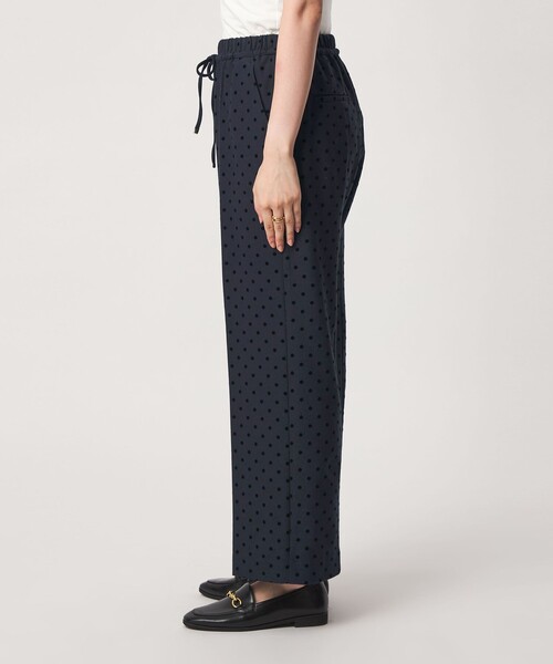 green label relaxing（グリーンレーベルリラクシング）の「［size SHORT/TALLあり］キモウ ドット ニーハイフレアパンツ（その他パンツ・レディース・ネイビー/ブラック・42/38/36/40/34/SHORT/TALL/44）」の12枚目の写真