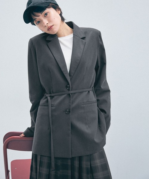 JEANASIS(ジーナシス)の「ウエストベルトジャケット/1069808(テーラードジャケット・レディース・ブラウン系その他/グレー系その他・FREE)」の1枚目の写真