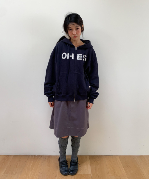 OHESHIO(オヘシオ)の「ロゴパッチ フーデッドジップアップ、フローラルネイビー(パーカー・レディース・その他・FREE)」の2枚目の写真