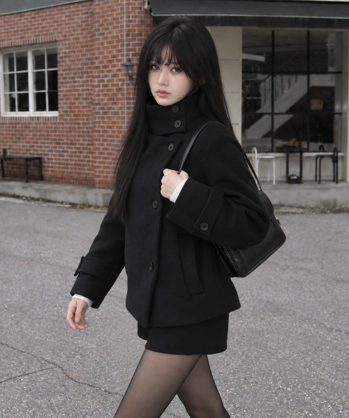 Aelina(エリナ)の「ステンカラーシングルブレストメルトンショートコート(ステンカラーコート・レディース・チャコールグレー/ブラック/ライトベージュ・FREE)」の4枚目の写真