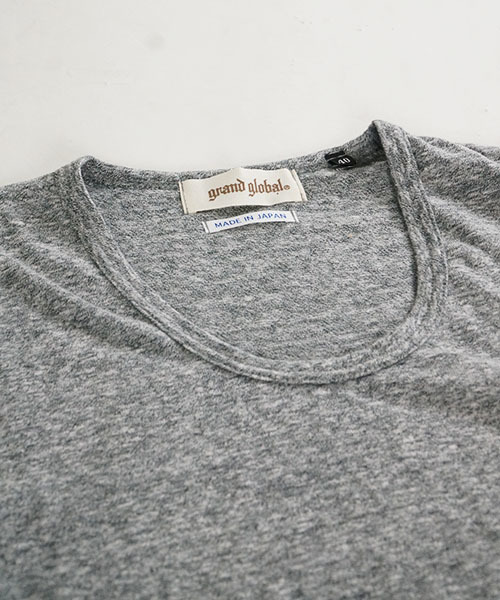 GRAND GLOBAL(グランドグローバル)の「GRAND GLOBAL / ヴィンテージUネックTシャツ (Tシャツ/カットソー・メンズ・ホワイト/グレー/ブルー・42/38/40)」の7枚目の写真
