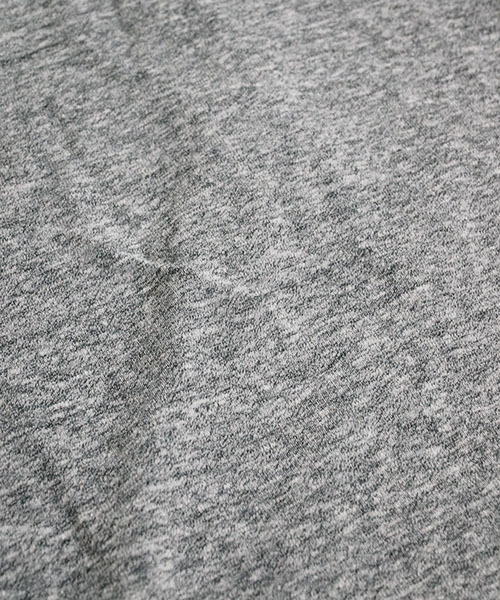 GRAND GLOBAL(グランドグローバル)の「GRAND GLOBAL / ヴィンテージUネックTシャツ (Tシャツ/カットソー・メンズ・ホワイト/グレー/ブルー・42/38/40)」の11枚目の写真