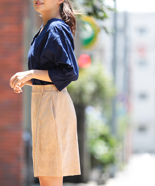 Denime（ドゥニーム）の「フェイクスウェードラップスカート（スカート・レディース・ベージュ/ブラック/カーキ・FREE）」の9枚目の写真