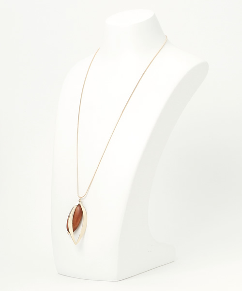 N.(N. Natural Beauty Basic)(エヌエヌナチュラルビューティーベーシック)の「ウッドモチーフネックレス(ネックレス・レディース・ゴールド・FREE)」の4枚目の写真