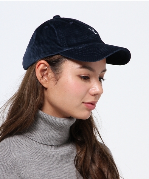 OLIVE des OLIVE（オリーブデオリーブ）の「★イニシャルコーデュロイキャップ（キャップ・レディース・ブラック/ホワイト/レッド/ベージュ/ネイビー・FREE）」の5枚目の写真