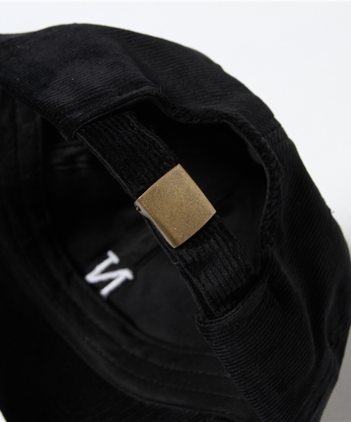 OLIVE des OLIVE（オリーブデオリーブ）の「★イニシャルコーデュロイキャップ（キャップ・レディース・ブラック/ホワイト/レッド/ベージュ/ネイビー・FREE）」の8枚目の写真