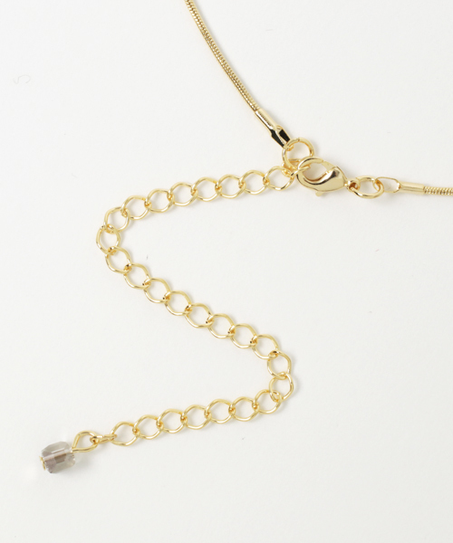 un dix cors（アンディコール）の「スネークチェーンY字ロングネックレス（ネックレス・レディース・ゴールド・ﾌﾘ-）」の4枚目の写真