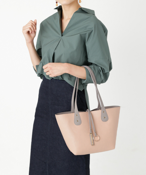 RODE SKO（ロデスコ）の「MACARENA プチリバーシブルトート（トートバッグ・レディース・グレー/ブラック/ベージュ・ONE）」の7枚目の写真