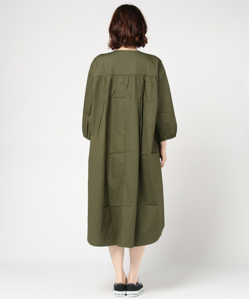 MERLOT（メルロー）の「ダブルボタンパフスリーブシャツワンピース7143（シャツワンピース・レディース・ブラック/カーキ・FREE）」の5枚目の写真