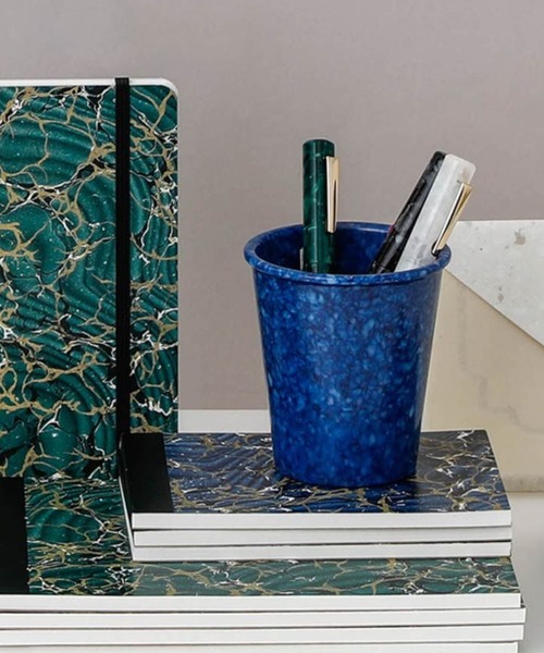 HIGHTIDE（ハイタイド）の「Marbled Melamine Pen stand マーブル メラミン ペンスタンド （ペン立て）（ステーショナリー・レディース・ダークグリーン/ネイビー/グレー/マスタード/ブラック/アイボリー・FREE）」の5枚目の写真