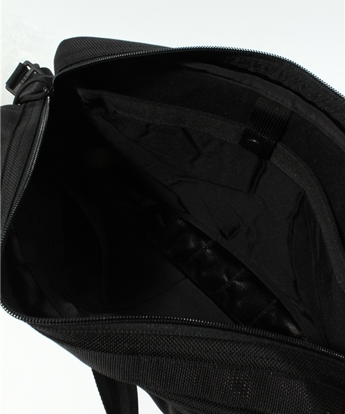 ブリーフィング ネオ エキスパンド ショルダーバッグ ロゴ 大容量 多機能 黒 BRIEFING（ブリーフィング）の「NEO EXPAND SHOULDERネオ