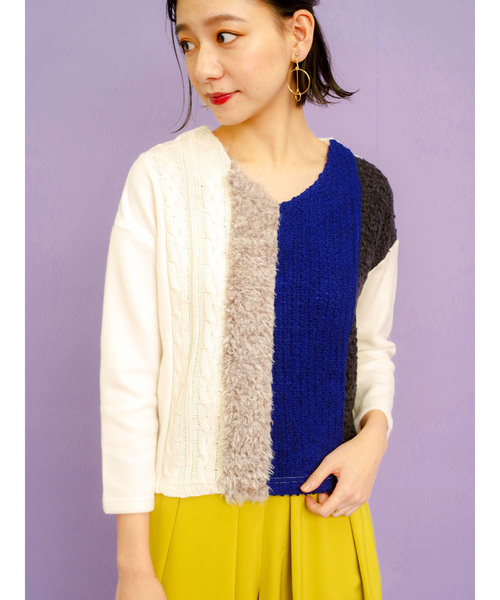 TEVALT(ヴァレット)の「<Titilate valet> カラーポイント Vネック パッチワークトップス(ニット/セーター・レディース・ホワイト/チャコールグレー/ネイビー・38)」の2枚目の写真
