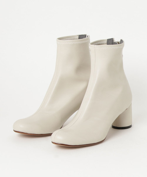 UNITED TOKYO(ユナイテッドトウキョウ)の「ソックスショートブーツ(ブーツ・レディース・ブラック/ホワイト/ピンク・0/1/2)」の2枚目の写真