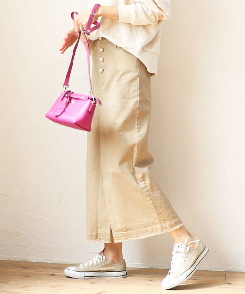 M y u(ミュー)の「フロントスリットパールボタンタイトスカート(スカート・レディース・ブルー/ベージュ/ピンク・ML/SM)」の16枚目の写真