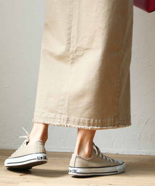 M y u(ミュー)の「フロントスリットパールボタンタイトスカート(スカート・レディース・ブルー/ベージュ/ピンク・ML/SM)」の19枚目の写真