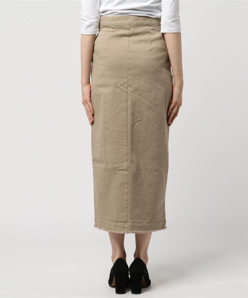 M y u(ミュー)の「フロントスリットパールボタンタイトスカート(スカート・レディース・ブルー/ベージュ/ピンク・ML/SM)」の4枚目の写真