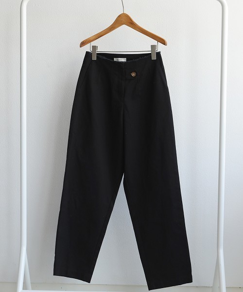 TODAYFUL(トゥデイフル)の「カットストラップボタンパンツ(その他パンツ・レディース・キナリ/ブラック/カーキ・36inch/38inch)」の3枚目の写真