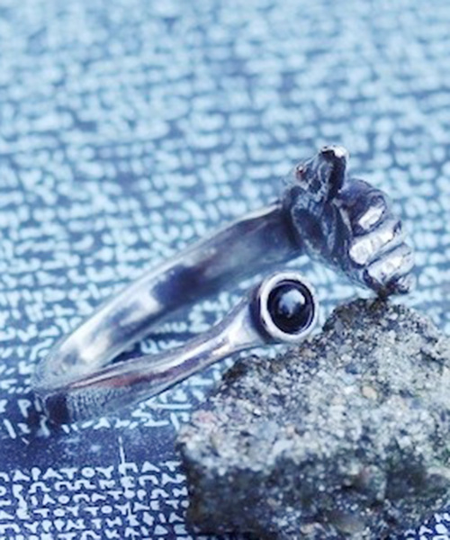 TIME（タイム）の「TIME タイム / Hand Stone Ring(SILVER) ハンドストーンリング / TIME-R-004SV（リング・メンズ・ブラック/ターコイズブルー・FREE）」の10枚目の写真