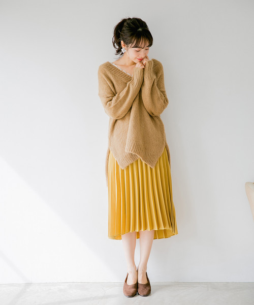 A part by（アパートバイ）の「ブラッシュサテンプリーツスカート　819440（スカート・レディース・ブラウン/イエロー/ブルー・FREE）」の4枚目の写真