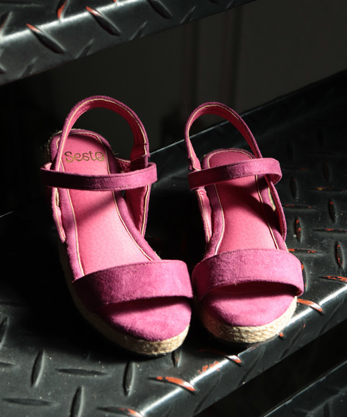 SESTO（セスト）の「【SESTOキッズ】ゴムでフィットする華奢ストラップサンダル（サンダル・キッズ・パープル/イエロー/グレー/ブラック系その他/グリーン/ベージュ/サックスブルー/レッド/ホワイト/ネイビー/グレイッシュベージュ/ゴールド/ブラック/アイボリー/パイソン/ピンク/ミント/レオパード/シルバー/ダークブラウン/チェック/キャメル・21.0cm/19.0cm/18.0cm/17.0cm/20.0cm）」の13枚目の写真