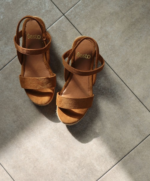 SESTO（セスト）の「【SESTOキッズ】ゴムでフィットする華奢ストラップサンダル（サンダル・キッズ・パープル/イエロー/グレー/ブラック系その他/グリーン/ベージュ/サックスブルー/レッド/ホワイト/ネイビー/グレイッシュベージュ/ゴールド/ブラック/アイボリー/パイソン/ピンク/ミント/レオパード/シルバー/ダークブラウン/チェック/キャメル・21.0cm/19.0cm/18.0cm/17.0cm/20.0cm）」の15枚目の写真