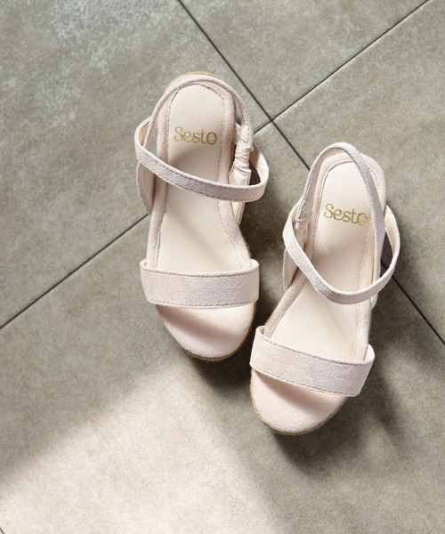 SESTO（セスト）の「【SESTOキッズ】ゴムでフィットする華奢ストラップサンダル（サンダル・キッズ・パープル/イエロー/グレー/ブラック系その他/グリーン/ベージュ/サックスブルー/レッド/ホワイト/ネイビー/グレイッシュベージュ/ゴールド/ブラック/アイボリー/パイソン/ピンク/ミント/レオパード/シルバー/ダークブラウン/チェック/キャメル・21.0cm/19.0cm/18.0cm/17.0cm/20.0cm）」の3枚目の写真