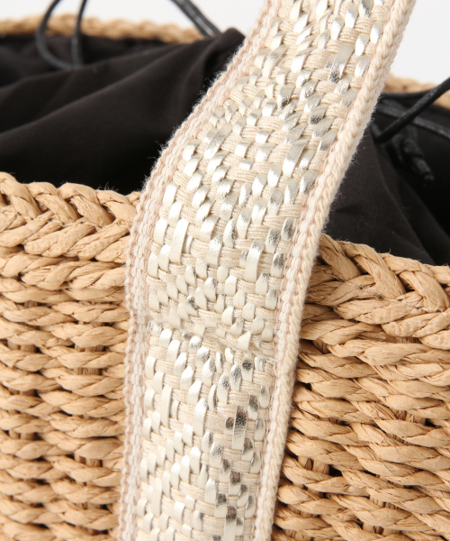 GLOBAL WORK（グローバルワーク）の「2WAYペーパートート/822575（かごバッグ・レディース・ブラック/ブラック系その他/レッド/ゴールド系その他・ONE SIZE）」の17枚目の写真